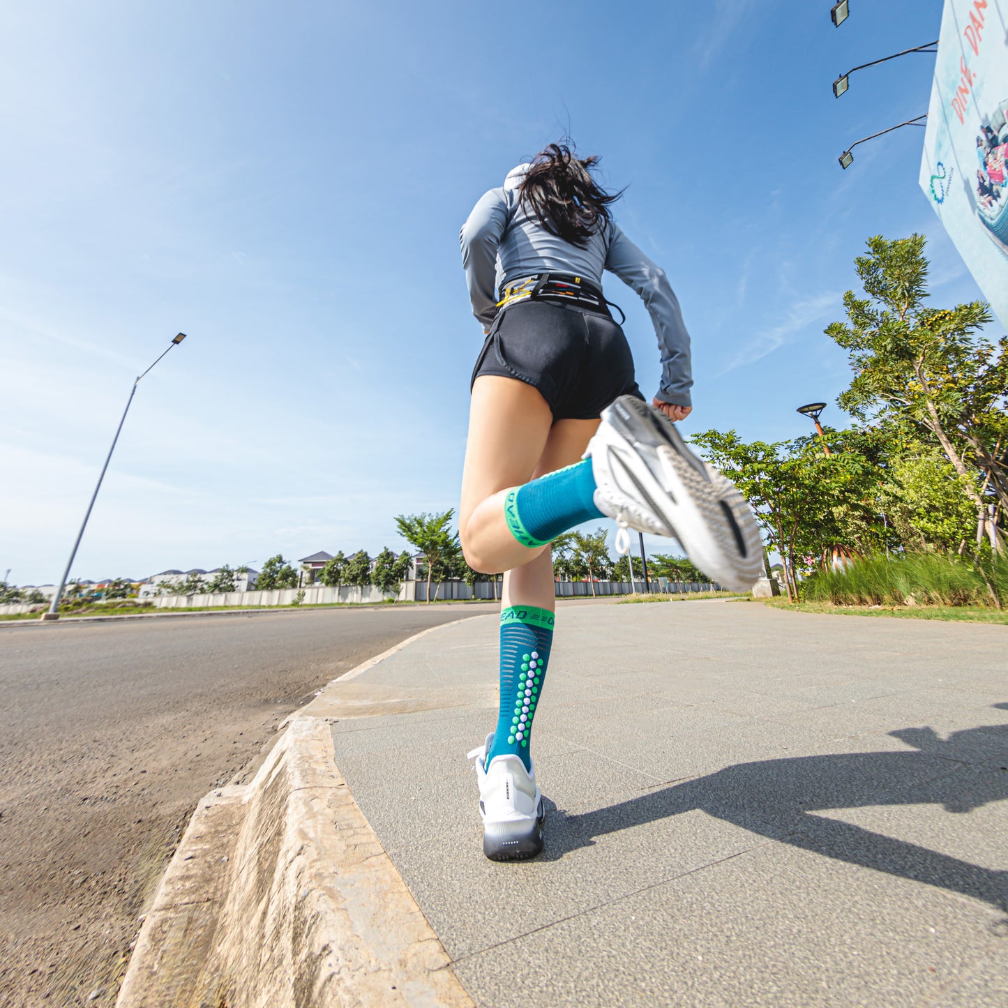 Aqua Lime High Compression Running Socks
