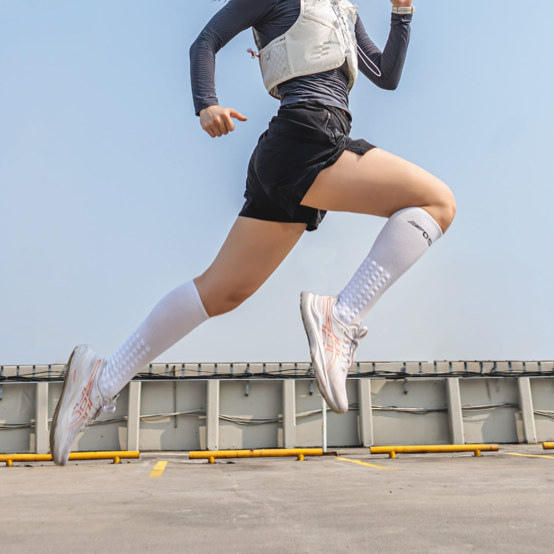 White Max Compression Running Socks